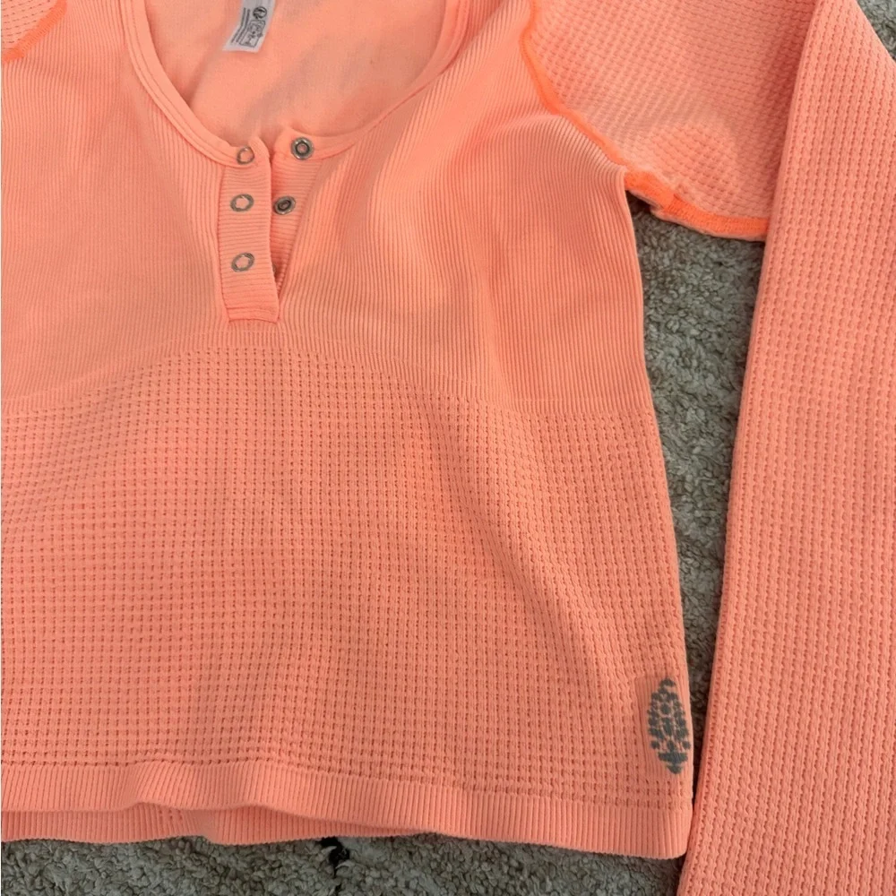 Free people top size m/l - Picture 3 of 3